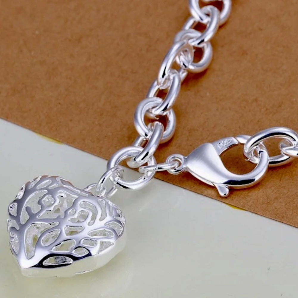 🌟 Sterling Silver Heart Pendant Chunky Bracelet - Picture 2 of 4